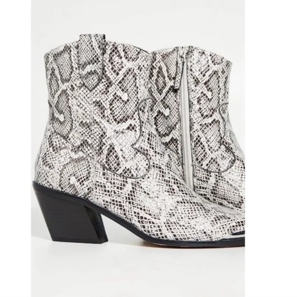 Villa Rouge Calfskin Leather Snake Print Boots. - Picture 4 of 8